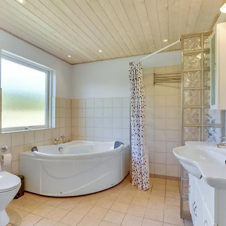 Feriehus Thorvor - 1-5km From The Sea By Interhome Blåvand